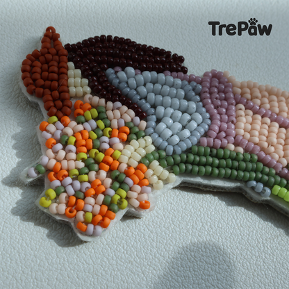 Shine Muscat bead kit - premium MIYUKI seed beads close-up, green and dark orange tones, beautiful luster in different lighting